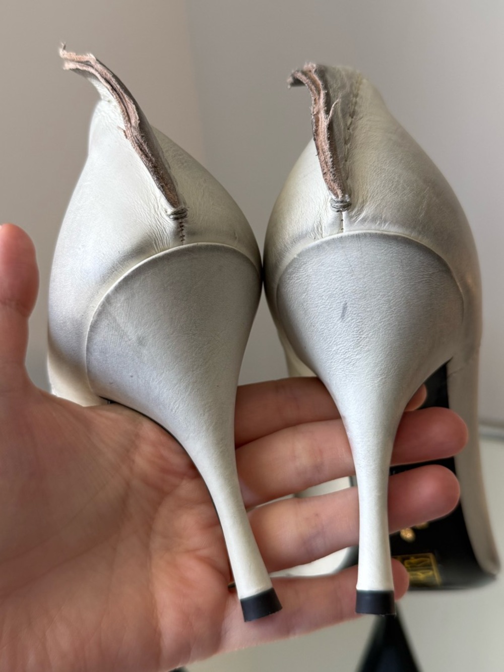 New Prada Antiqued Leather Pumps $1,550 39.5 - Picture 13 of 16
